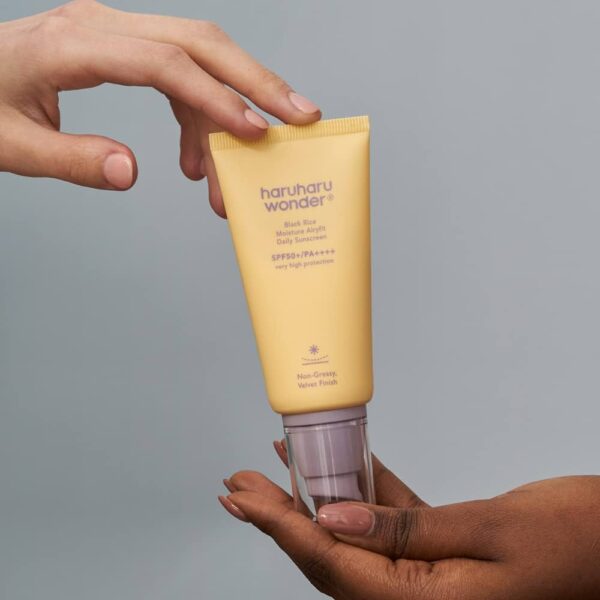 haruharu wonder - Black Rice Moisture Airyfit Daily Sunscreen SPF 50+ PA++++ - Image 3