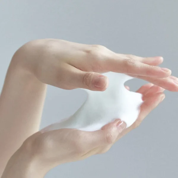 celimax - The Real Noni Acne Bubble Cleanser - Image 2